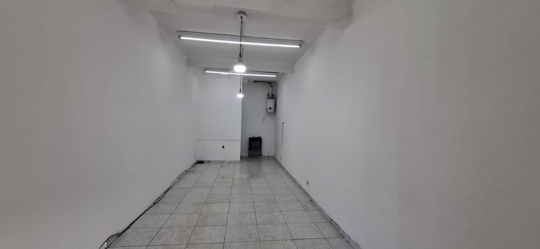 LOCAL COMERCIAL ONELLI 2067 L1