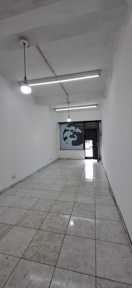 LOCAL COMERCIAL ONELLI 2067 L1