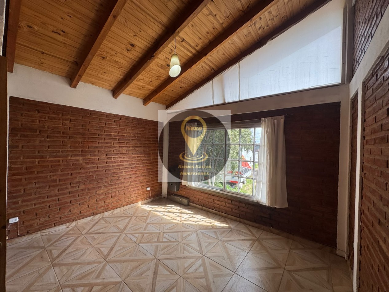 CASA EN VENTA DINA HUAPI AV DEL VADO