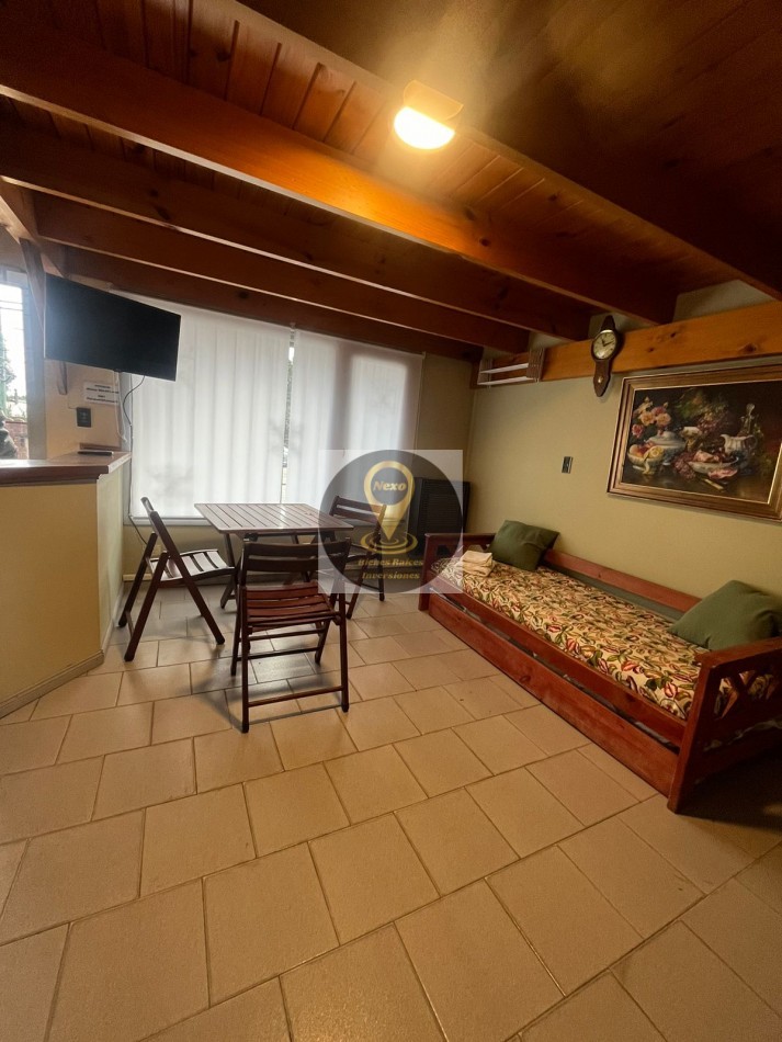 OPORTUNIDAD: VENTA 3 CASAS, 2 LOCALES COMERCIALES, CABAÑA PARA RENTA TURISTICA