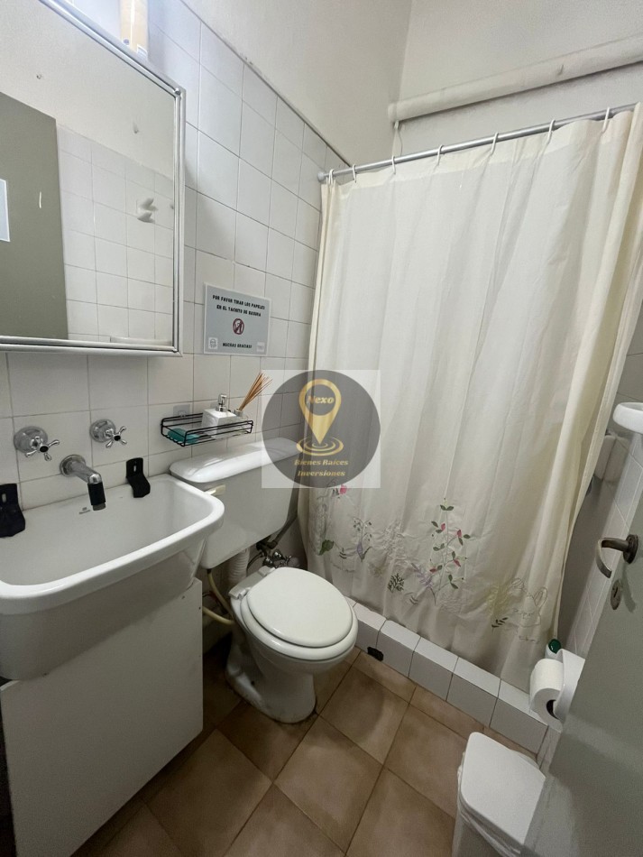 OPORTUNIDAD: VENTA 3 CASAS, 2 LOCALES COMERCIALES, CABAÑA PARA RENTA TURISTICA