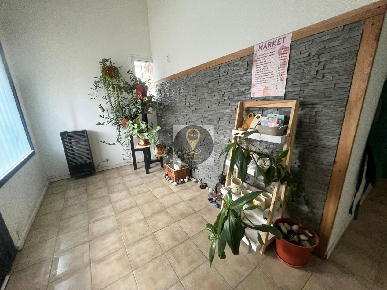 OPORTUNIDAD: VENTA 3 CASAS, 2 LOCALES COMERCIALES, CABAÑA PARA RENTA TURISTICA