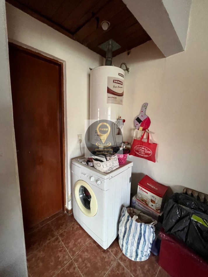 CASAS  PARA INVERSION Y/O RENTA : VILCAPUGIO Y FREY 