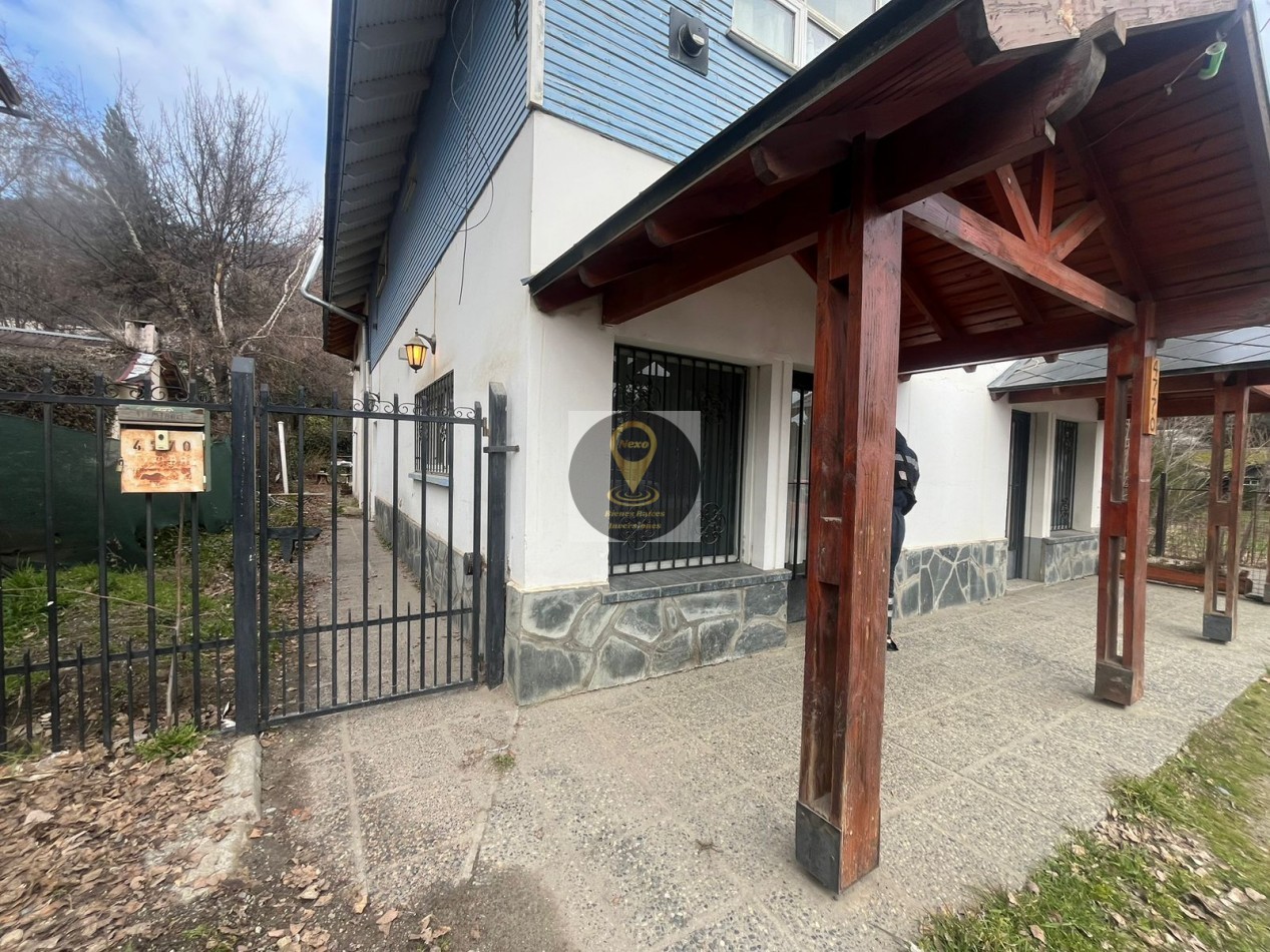 OPORTUNIDAD: VENTA 3 CASAS, 2 LOCALES COMERCIALES, CABAÑA PARA RENTA TURISTICA