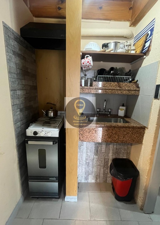 OPORTUNIDAD: VENTA 3 CASAS, 2 LOCALES COMERCIALES, CABAÑA PARA RENTA TURISTICA