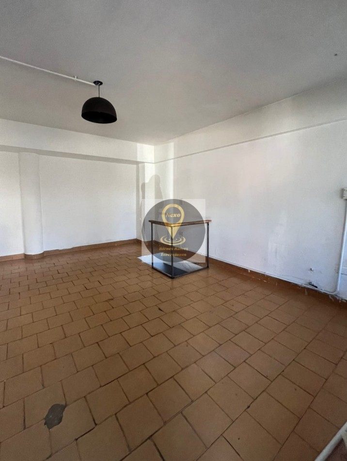 LOCAL COMERCIAL TISCORNIA