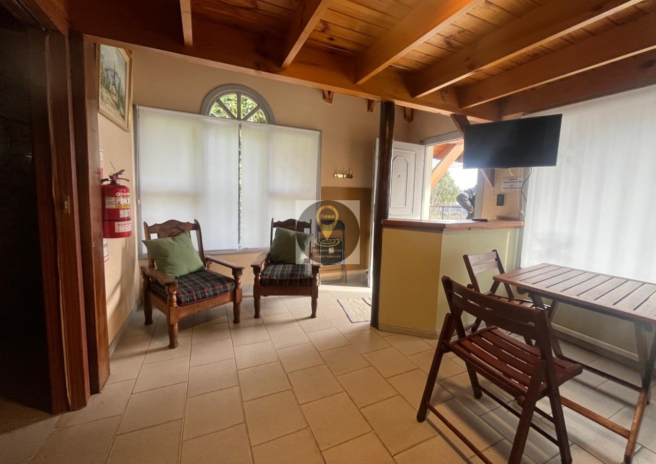 OPORTUNIDAD: VENTA 3 CASAS, 2 LOCALES COMERCIALES, CABAÑA PARA RENTA TURISTICA