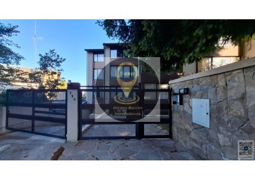 VENTA DEPARTAMENTO DOS AMBIENTES 20 DE JUNIO 700